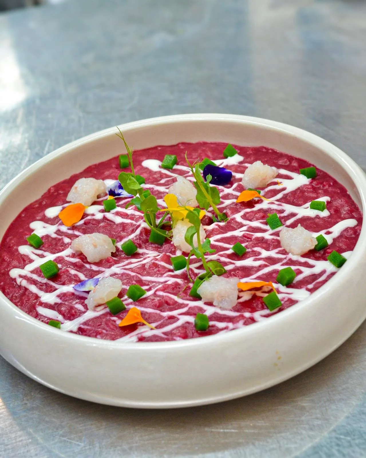 Risotto alla barbabietola con gambero crudo