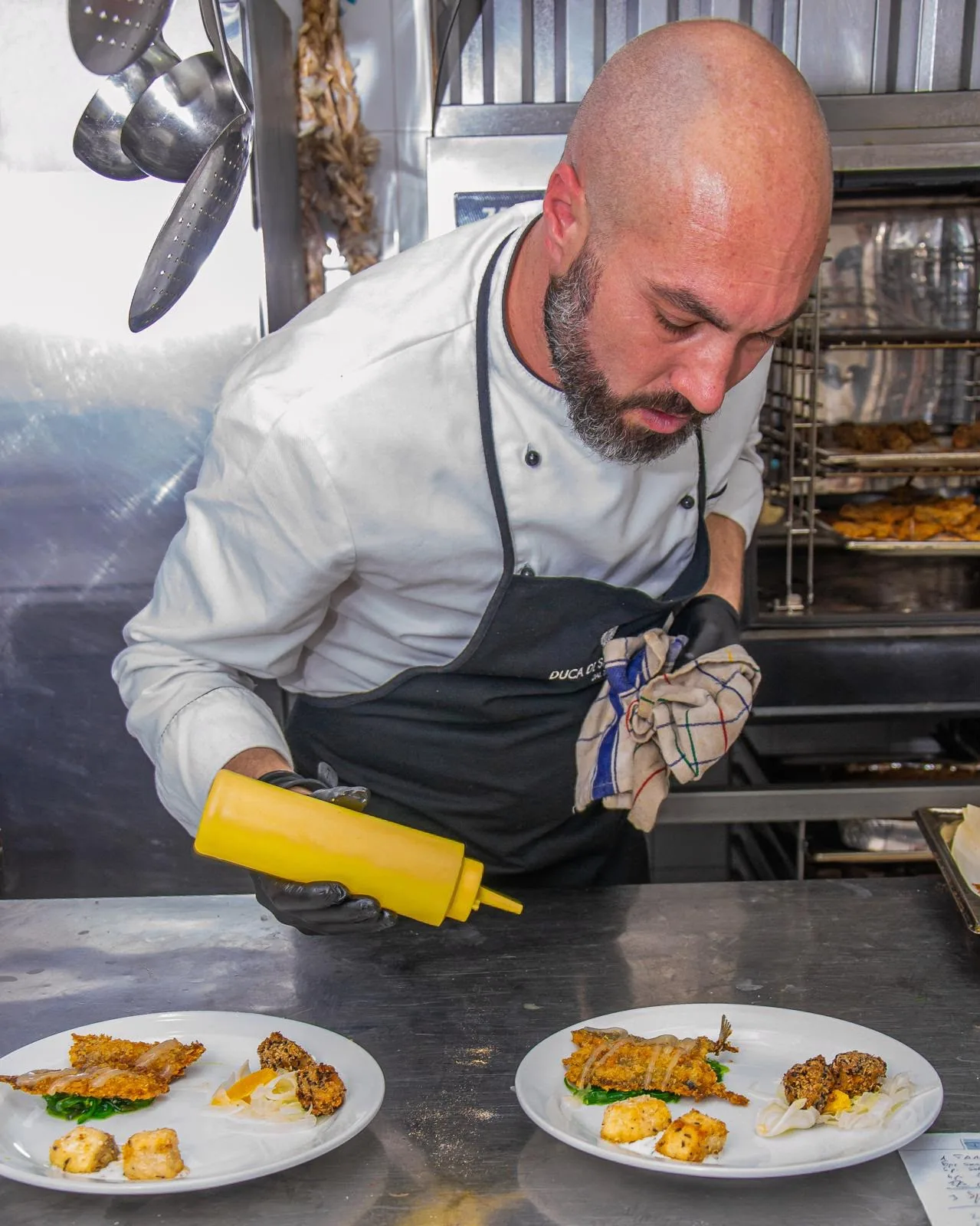 Lo chef al lavoro